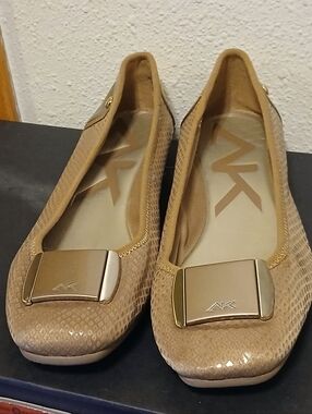 Anne Klein AK Sport Akudaya Tan Snakeskin Print Buckle Flats - Size 7.5M